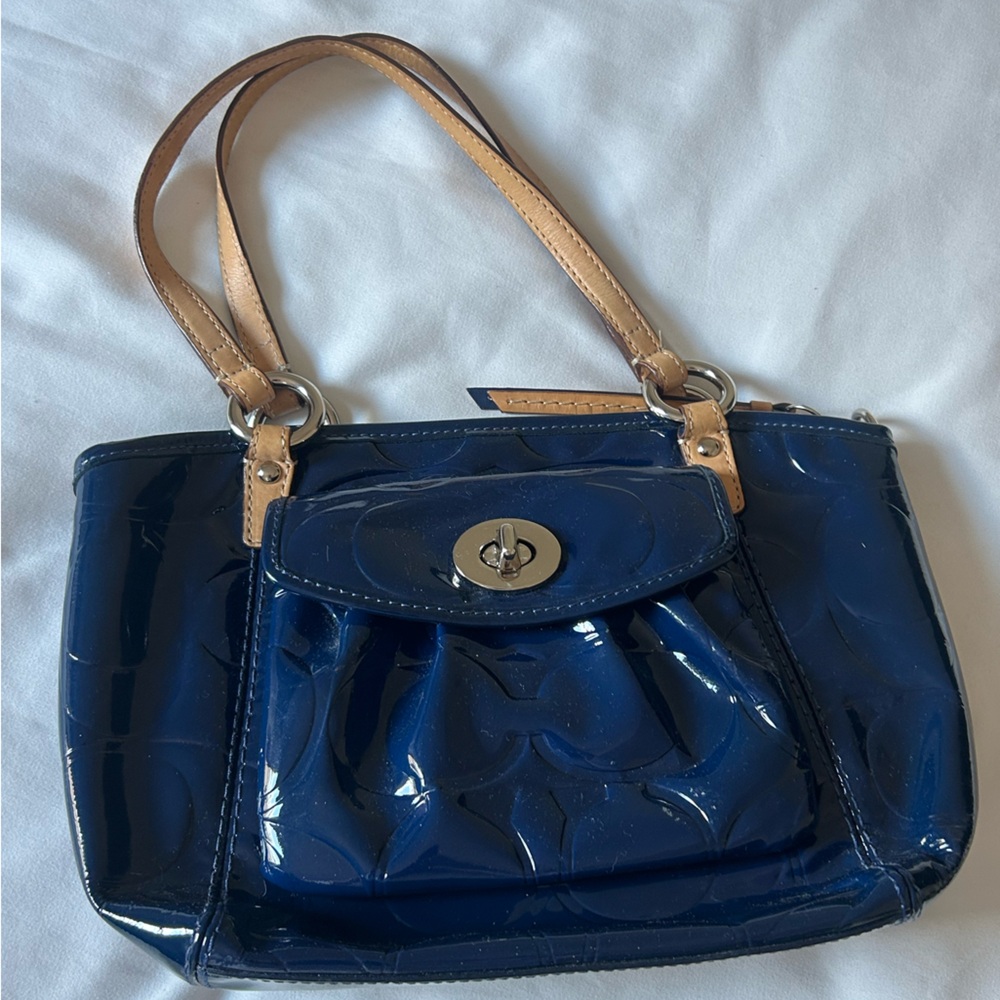 Vintage Coach Peyton Patent Leather Shoulder Bag in Navy and Tan